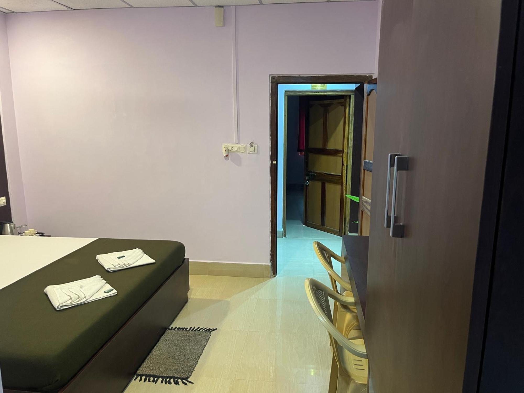 Purnima Residency Hotel Lakshmanpur Екстериор снимка